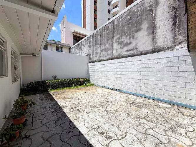 Venta de casa en Sabana Norte de un nivel con uso mixto y potencial de desarrollo - Imagen 12