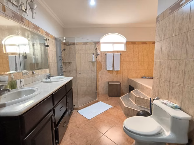 Venta de Amplio Apartamento de Primer Piso - Imagen 13