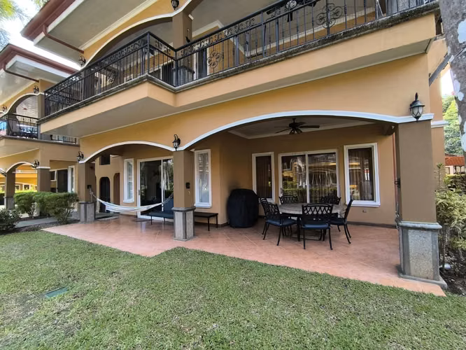 Venta de Amplio Apartamento de Primer Piso - Imagen 7