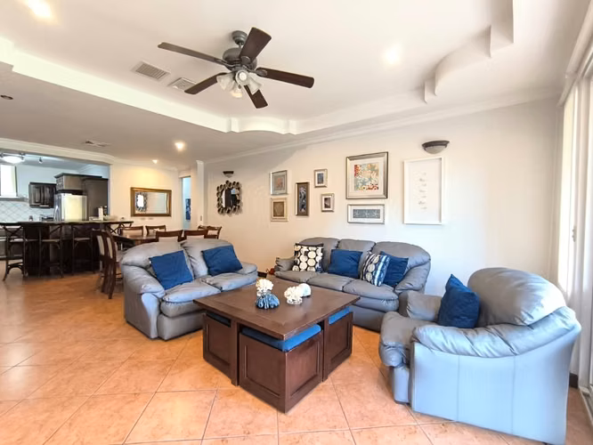 Venta de Amplio Apartamento de Primer Piso - Imagen 15