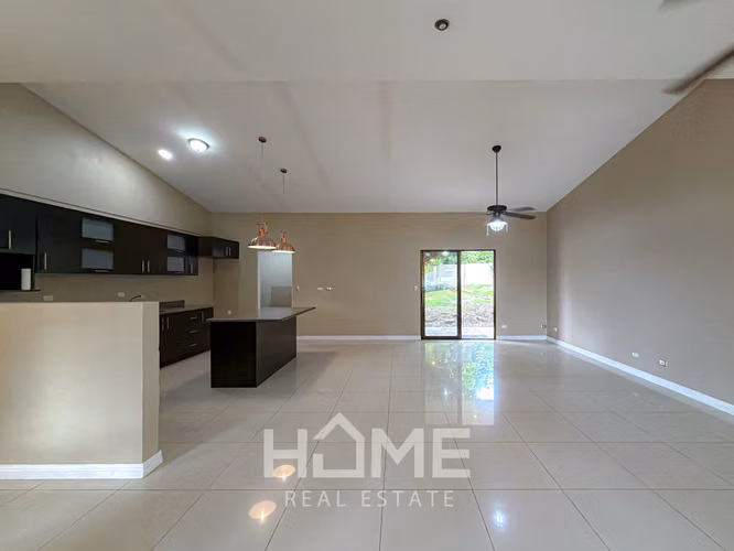 Casa grande en Alquiler en Brasil de Mora Santa Ana - Imagen 5