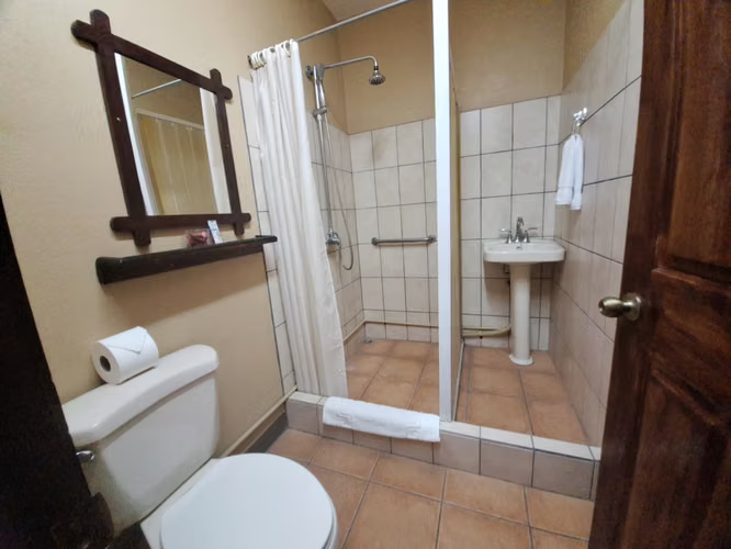 Hotel en Venta en Belén, Heredia | Negocio Operativo y Equipado H.A. #26-2129