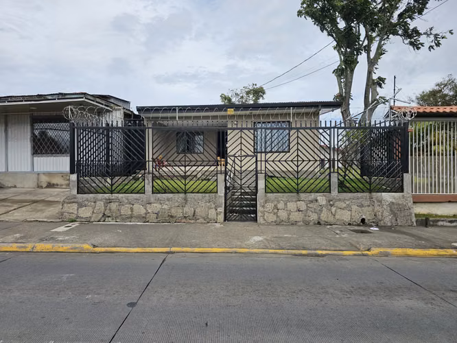 Propiedad con Casa en El Alto de Guadalupe, San José - Imagen 2