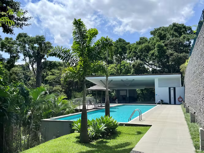 Escazu- Vista Hermosa - Amplia y Lujosa - Ubicación Ideal - Electrodomésticos