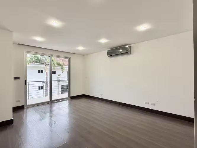 Escazu- Vista Hermosa - Amplia y Lujosa - Ubicación Ideal - Electrodomésticos