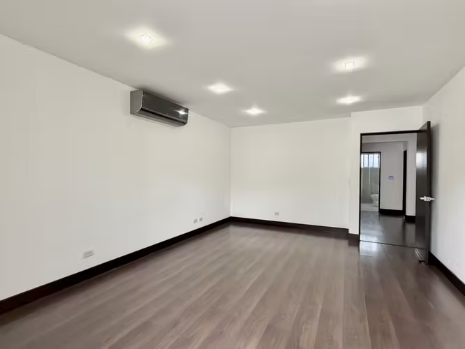 Escazu- Vista Hermosa - Amplia y Lujosa - Ubicación Ideal - Electrodomésticos