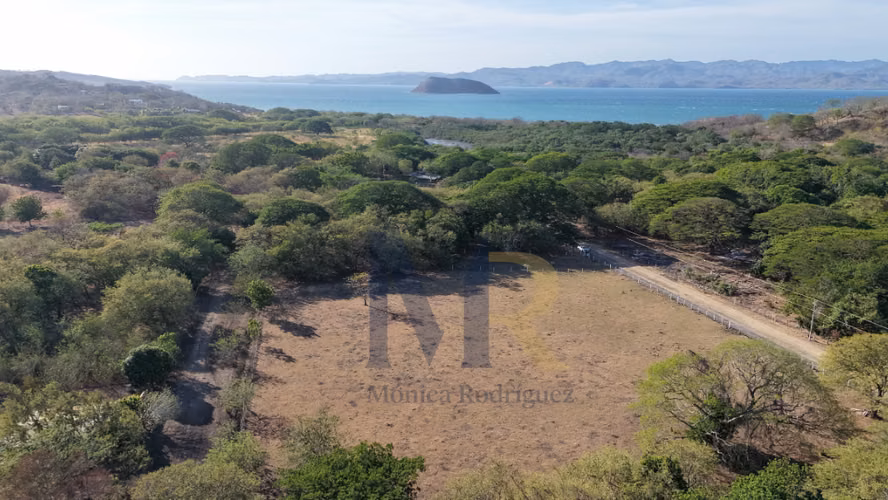 Terrenos cerca de la playa en Guanacaste El Jobo desde 2.352 m²