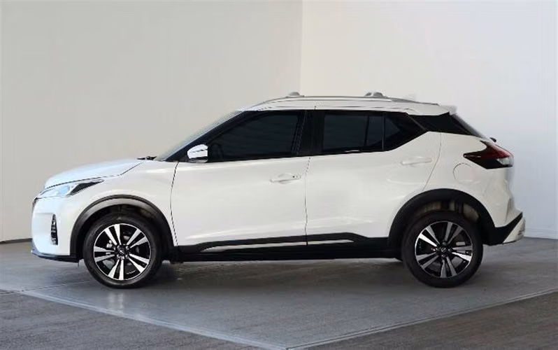 NISSAN KICKS 2023 MANUAL GASOLINA BLANCO