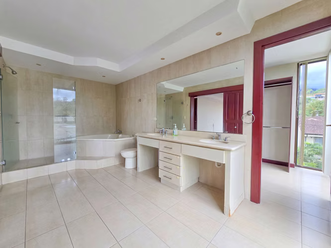 LUJOSO APARTAMENTO DE 315 M2 EN BELLO HORIZONTE ESCAZU - Imagen 18