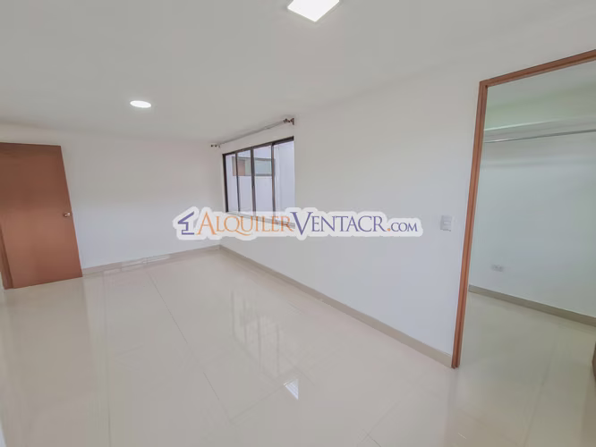 APARTAMENTO + BODEGA (CON USO SUELO ZMRC) EN SABANA SUR X TORRE UNIVERSAL