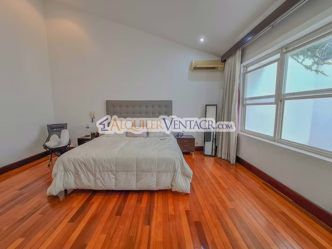 Trejos Montealegre x Avenida Escazú! Condominio de 311 m2 - Imagen 17