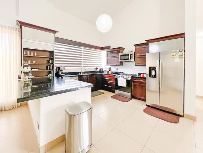 CASA DE 450 M2 DE UNA PLANTA CON 1.875 M2 DE LOTE EN SANTA ANA PIEDADES - Imagen 9