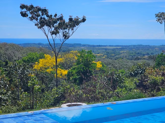 Parrita, Casa con vistas panorámicas al océano y piscina infinita. - Imagen 9