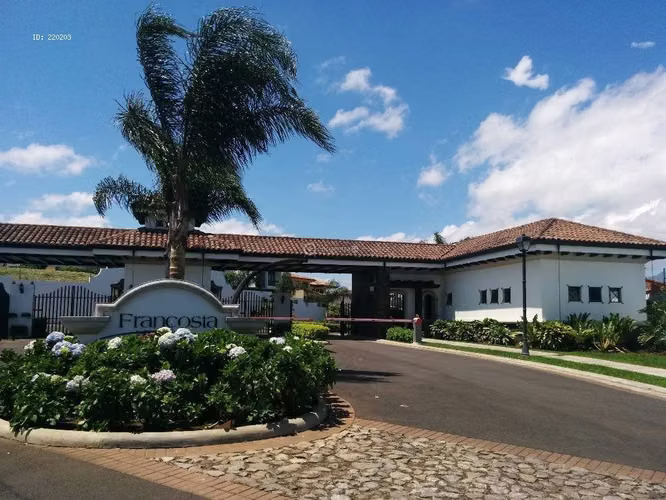Venta de casas, con entrega Inmediata!, Barreal-Heredia. Reserva con $5,000