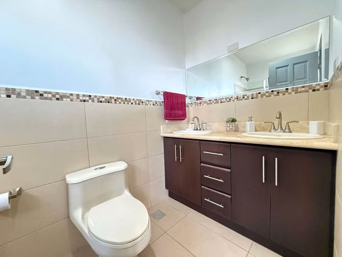 Venta apartamento Tres Rios, La Floresta - 2 parqueos · 2 hab · 81 m²