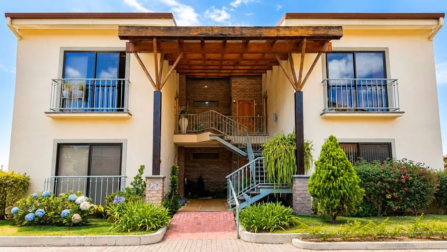 Venta apartamento Tres Rios, La Floresta - 2 parqueos · 2 hab · 81 m²