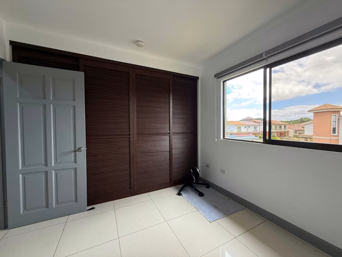 Venta apartamento Tres Rios, La Floresta - 2 parqueos · 2 hab · 81 m²