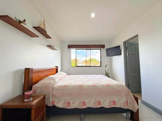 Venta apartamento Tres Rios, La Floresta - 2 parqueos · 2 hab · 81 m²