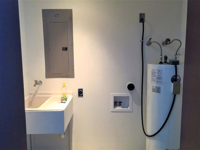 Alquiler de apartamento en Torre Paseo Colón. Piso 13 · San José · 2 hab · 88 m² - Imagen 4