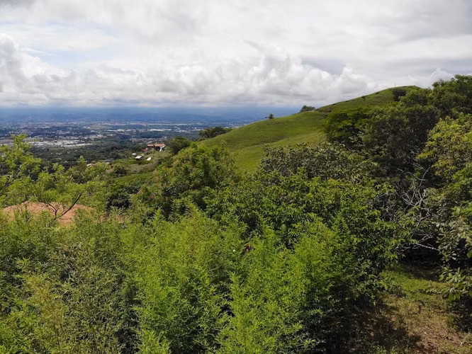 Venta, Lote Residencial con Hermosas Vistas en Brasil de Mora, Excelente Oportunidad de Inversión ID26713 - Imagen 5
