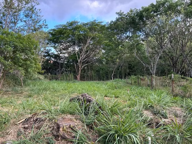 Venta, lote plano listo para construir en residencial seguro en Santa Ana 21252 - Imagen 4