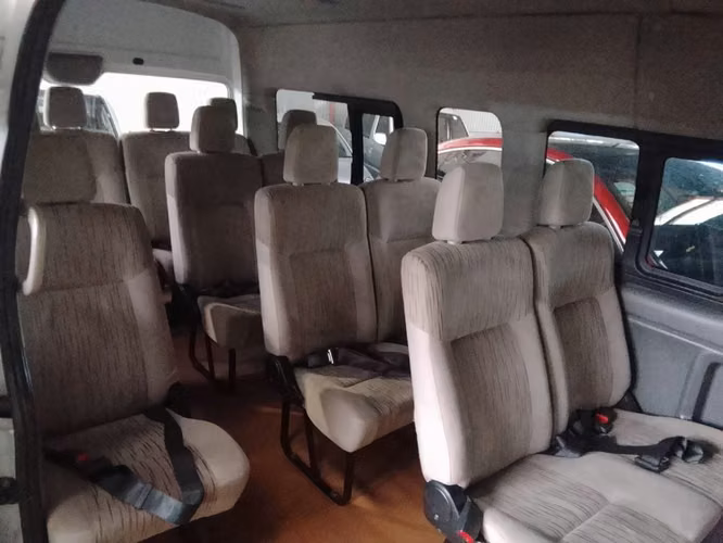 NISSAN  URVAN 2015 15 PASAJEROS