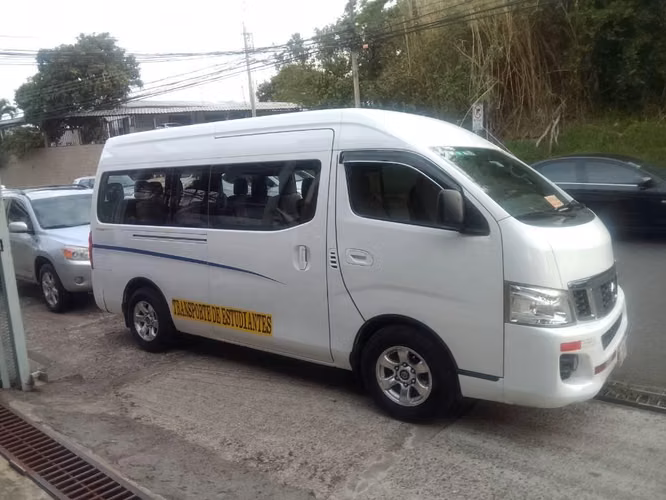 NISSAN  URVAN 2015 15 PASAJEROS