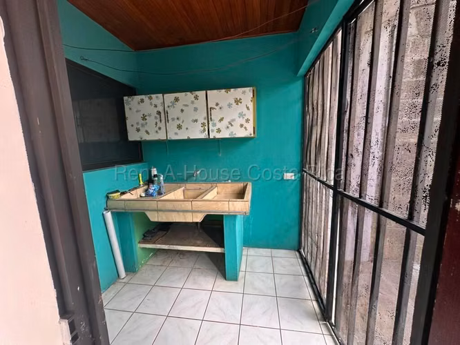 Oportunidad: Casa en El Coyol de Alajuela, Residencial Privado
