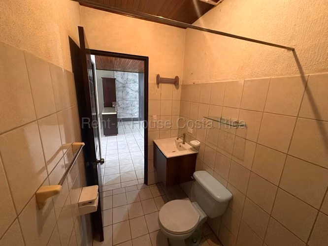 Oportunidad: Casa en El Coyol de Alajuela, Residencial Privado