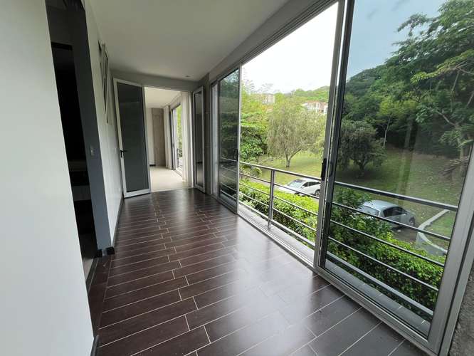 YA Amplio apartamento en Condominio Alto de las Palomas