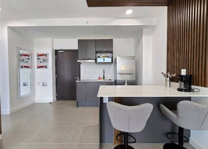 Apartamento Amueblado en Escalante | 1 Habitación | Amplio Balcón | $1.200