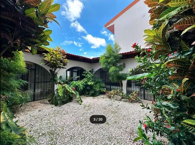 SE ALQUILA ESPACIOSA CASA EN ROHRMOSER, USO DE SUELO MIXTO