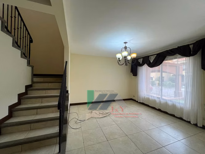Venta de casa -Gran oportunidad en Heredia de tener sus casa
