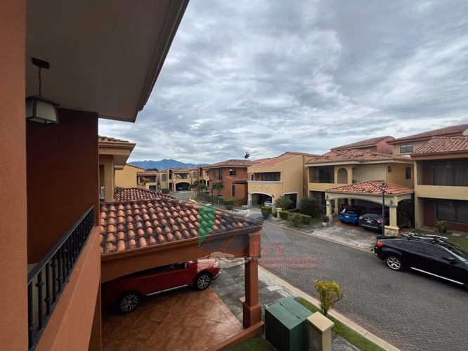 Venta de casa -Gran oportunidad en Heredia de tener sus casa