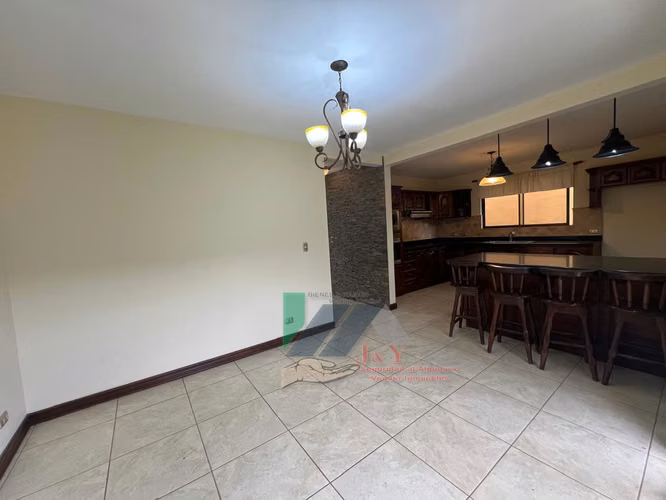 Venta de casa -Gran oportunidad en Heredia de tener sus casa