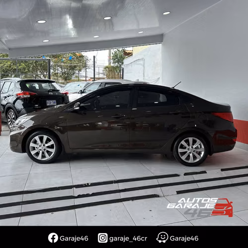 HYUNDAI ACCENT BLUE GL 2017 Manual - Imagen 9