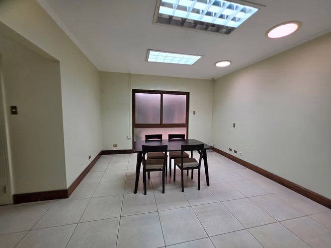 Elegante Oficina con servicios y AC en Barrio Dent, San Pedro, San José - Imagen 11