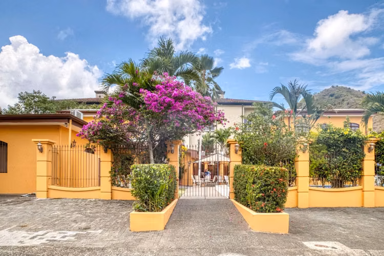 Long term Rentals in Playa Herradura, Costa Rica