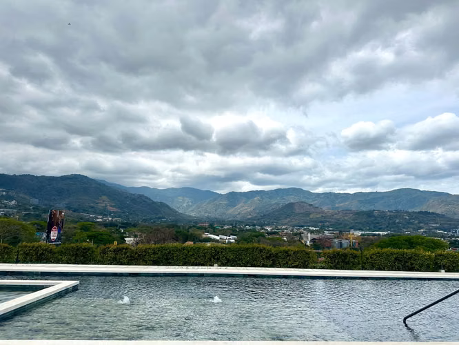 VENTA DE LOTE EN CONDOMINIO VISTA REAL SANTA ANA - Imagen 3