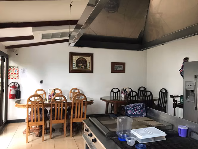 Oficina con servicios y AC en Barrio Dent, Montes de Oca, San José - Imagen 17
