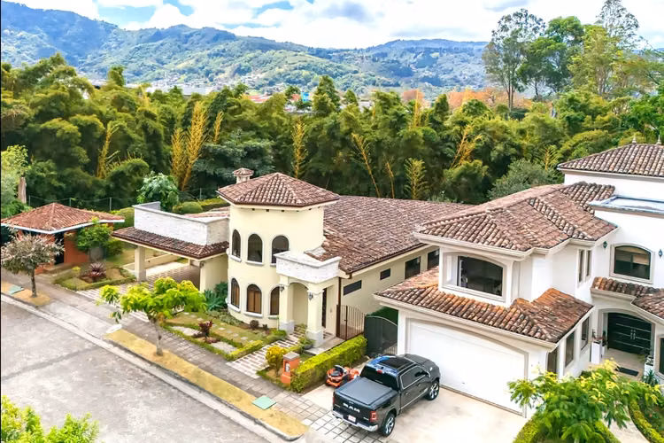 Casa de Un Piso en Colinas de Montealegre