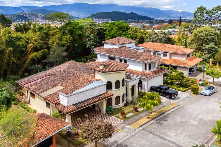 Casa de Un Piso en Colinas de Montealegre