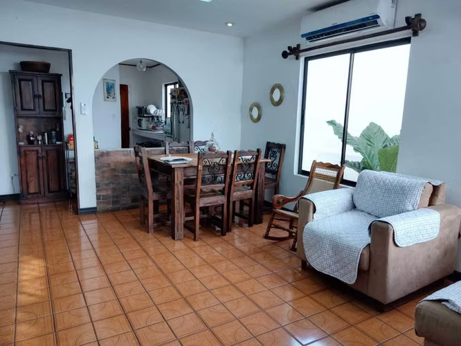  ¡ Hermosa Casa en el Coyol de Alajuela !