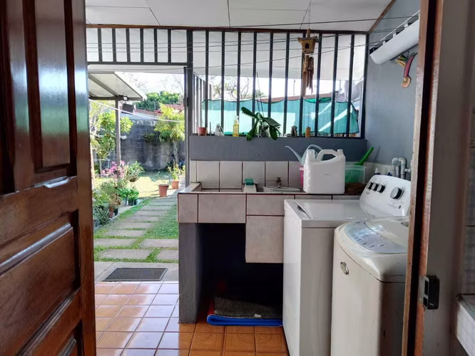  ¡ Hermosa Casa en el Coyol de Alajuela !