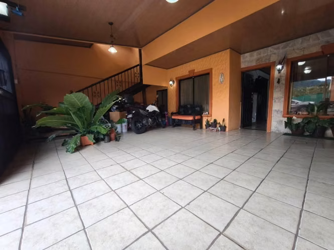 VENTA CASA + APTO EN TRES RIOS