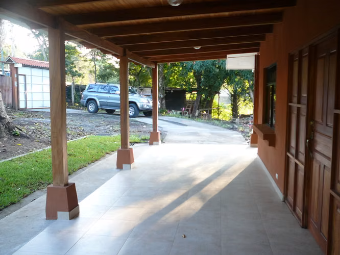 Propiedad con casa en Pan de Azúcar, Atenas, Alajuela