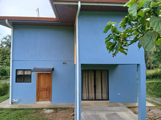 Propiedad con casa en La Alegría, Siquirres, Limón