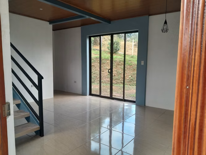 Propiedad con casa en La Alegría, Siquirres, Limón