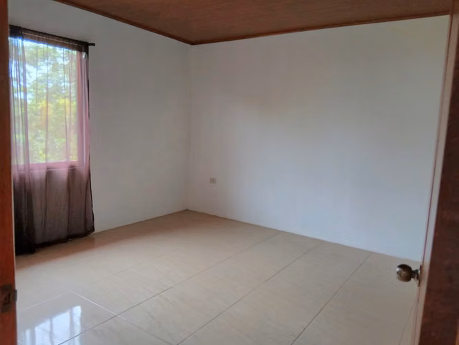 Propiedad con casa en La Alegría, Siquirres, Limón