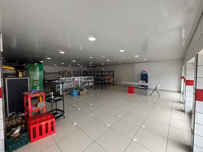 Oportunidad de Inversión en Desamparados | Propiedad Comercial con Alto Tránsito y Potencial de Alquiler - Imagen 7